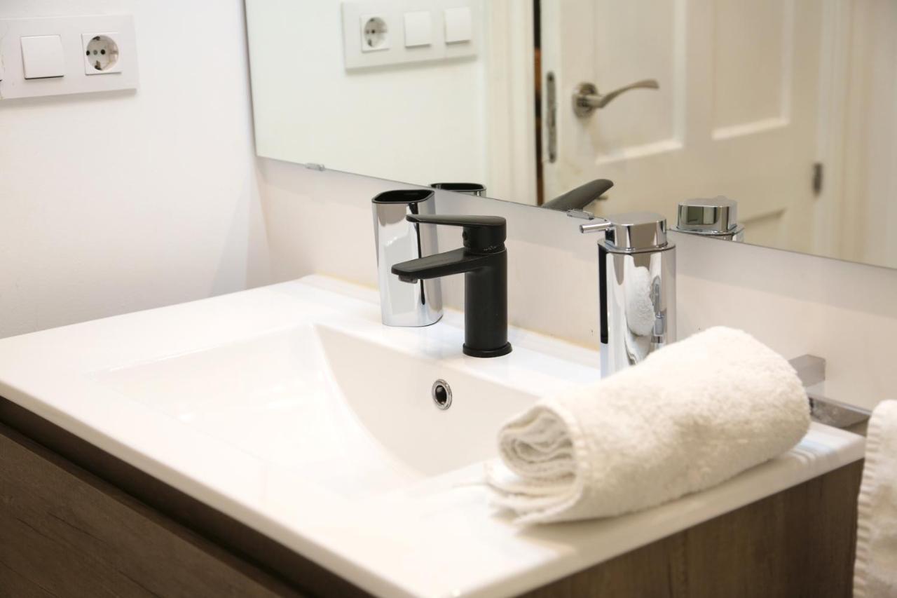 Piso Exclusivo Frente Al Casco Viejo Con Parking Gratis Apartment Bilbao Luaran gambar